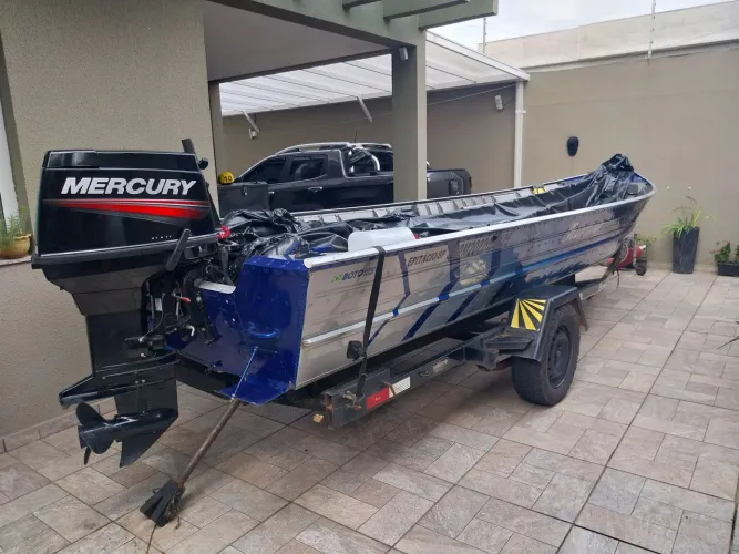 Barco Fluvimar Boto Piapara.
