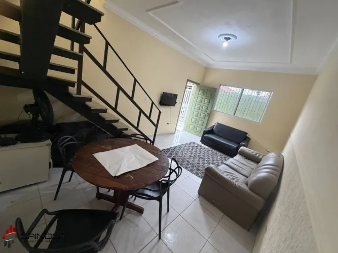 Sobrado com 2 dormitórios à venda, 82 m² por R$ 520.000,00 - Caiçara - Praia Grande/SP