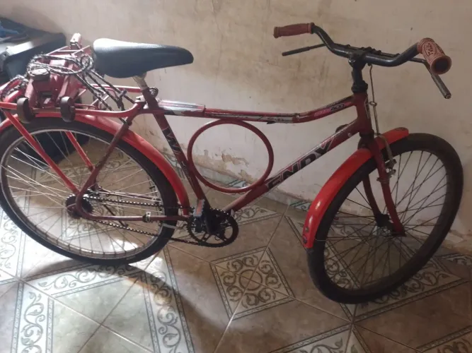 Bicicleta Monark vermelha