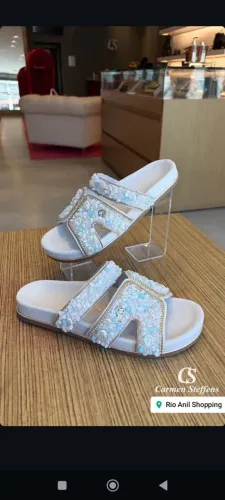Sapatos e bolsa Carmen Steffens