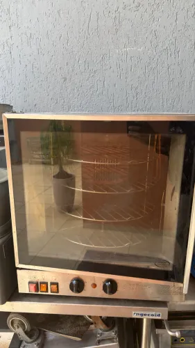 Forno Titan Giratório 4 bandejas 