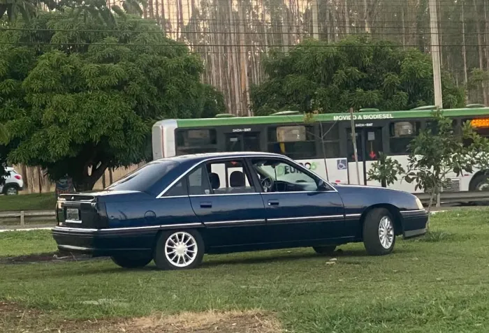 Chevrolet Omega GLS 2.2 / 2.0 (álcool) 1993