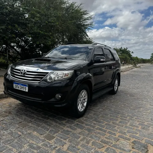 Toyota Hilux SW4 SRV D4-d 4X4 3.0 TDI Dies. AUT 2014