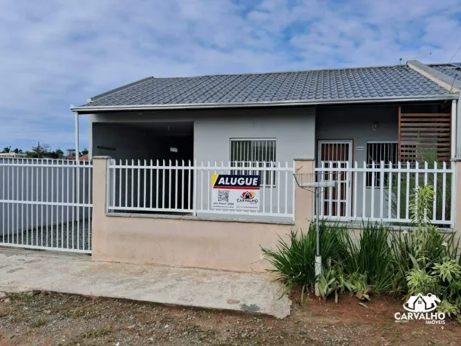Casa com 2 quartos, amplo terreno e churrasqueira para locação em Itajuba - Barra Velha