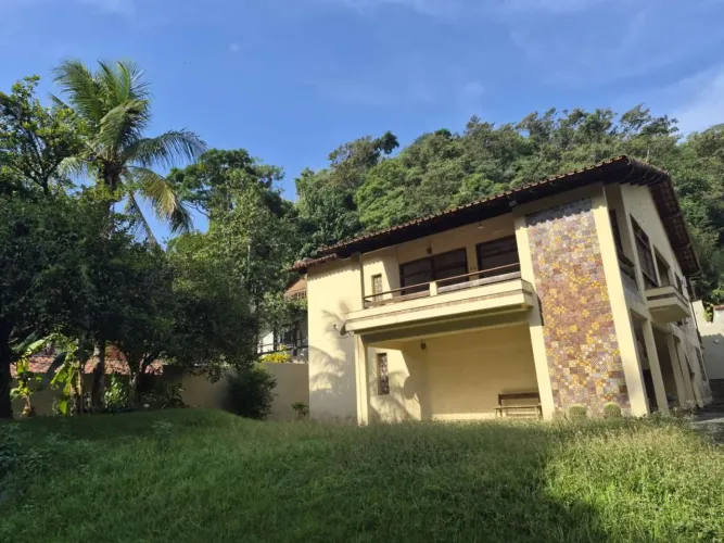 Casa para Locação em Niterói, Muriqui, 4 dormitórios, 2 suítes, 3 banheiros, 2 vagas