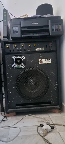 Caixa de som LL200 Amplifier (com defeito)