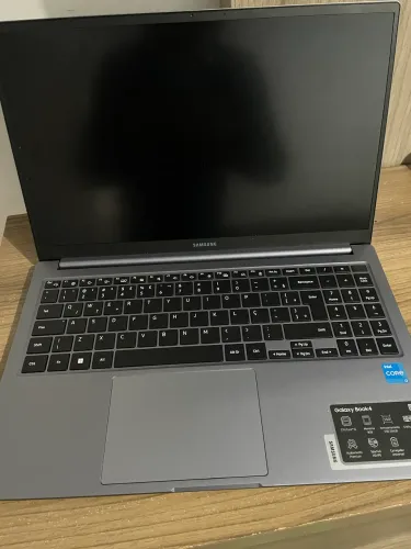 Notebook Samsung Galaxy book4 i3 13ª LEIA