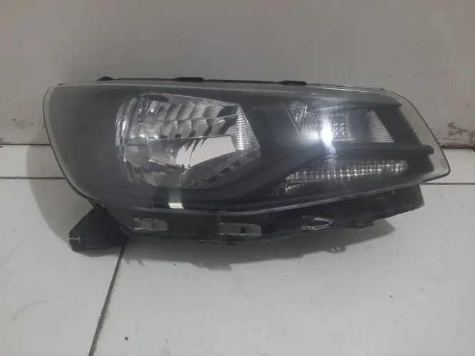 Farol Saveiro robust g9 2024/2025 lado direito 
