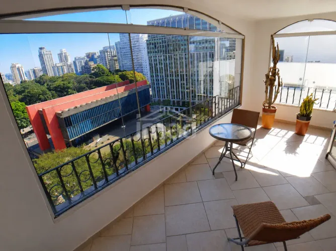 Linda Cobertura Duplex na Bela Vista!