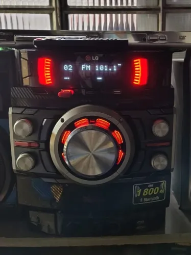 LG XBOOM CM 8440