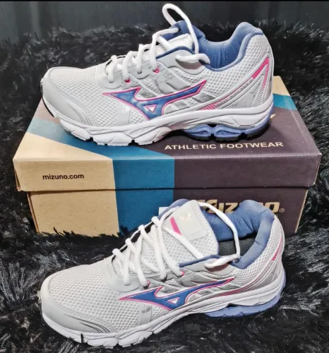 Tênis feminino