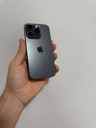 iPhone 15 Pro | 128 GB | Bateria 90%