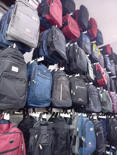 Mochilas em boa condições embalado tudo bonitinho