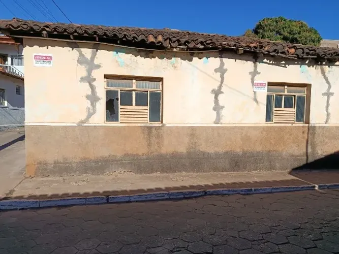 Casa em Região Central (Terreno de 185m²)
