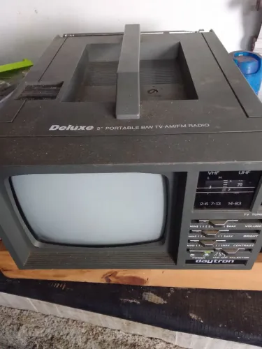 Tv antiga