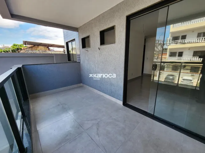 APARTAMENTO NA PENHA COM 2 QUARTOS, VARANDA E VAGA DE GARAGEM
