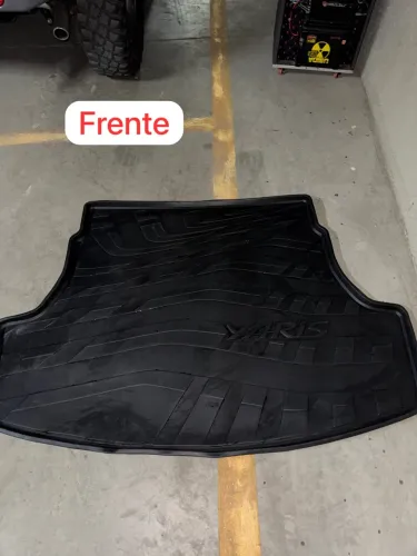 Tapete Porta-Malas Bandeja Original Toyota Yaris Sedan - Impecável