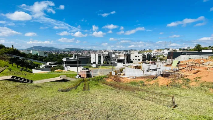 Oportunidade! Último Lote à Venda no Condomínio Villa Real