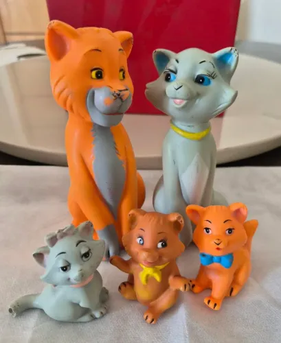 Família aristogatos completa