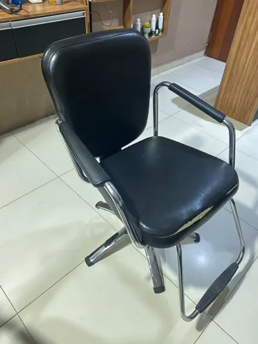 Vendo cadeira cabeleireira