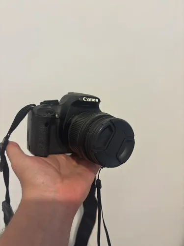 Canon t1i com lente 18-55