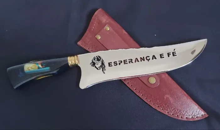 Faca gaúcha para churrasco  Picanheira Tema Fé e Esperança | Aço 420C com Bainha de Couro