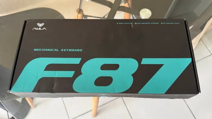 AULA F87 - TECLADO MECÂNICO - 1 MÊS USO