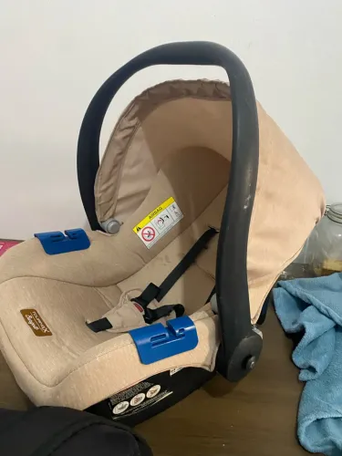 Bebê conforto burigotto