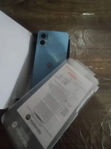 Moto e 22