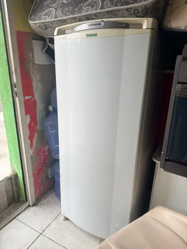 Geladeira front frente 340 litros