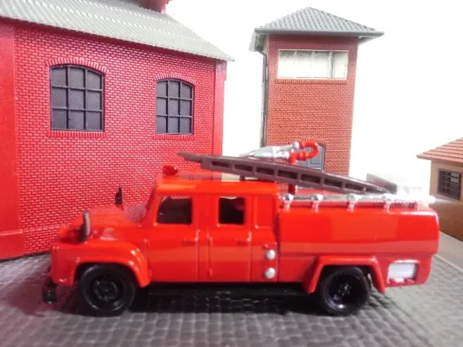 MINIATURA AUTOPOMPE DONG FENG - ESCALA 1/72 FABRICANTE DELPRADO