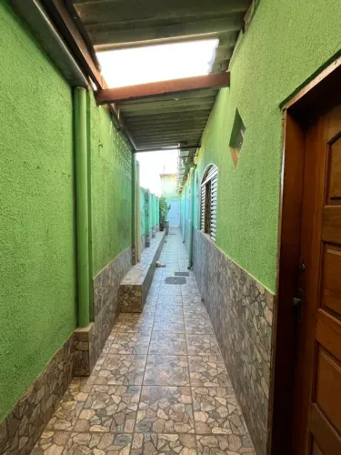 Aluga-se Casa de Meio - QSC 04, Taguatinga Sul