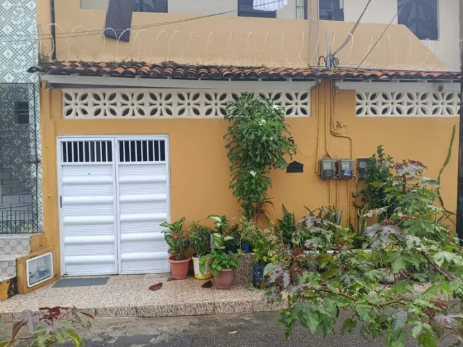 Casa para Venda em Fortaleza, Farias Brito, 2 dormitórios, 2 suítes, 1 banheiro, 1 vaga