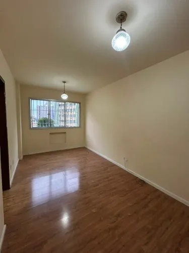 Apartamento pra locação na Pelinca com 2 quartos - Portaria 24h