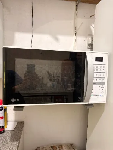 Microondas LG 27LT *com defeito*