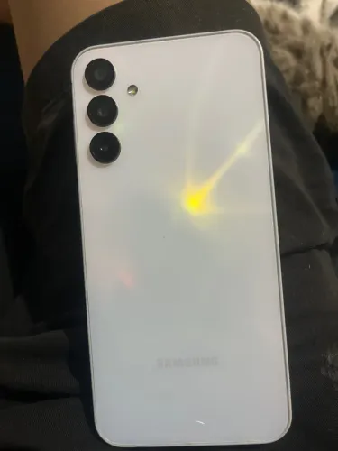 Vende-se A15 de 128 gb (detalhe de trincado na tela)