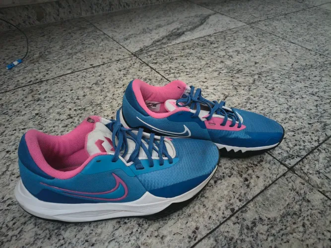 Nike tamanho 43,  Asics Gel 42