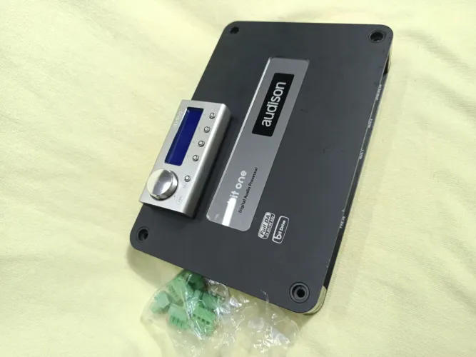 Processador de áudio Audison Bit one
