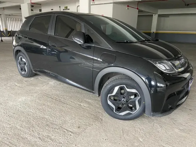 BYD Dolphin EV (Elétrico) 2025