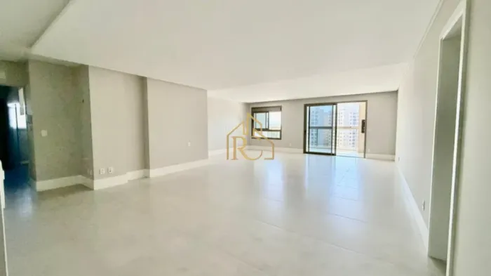 Apartamento 3 Quartos com 2 Suítes e 157m² - Campinas