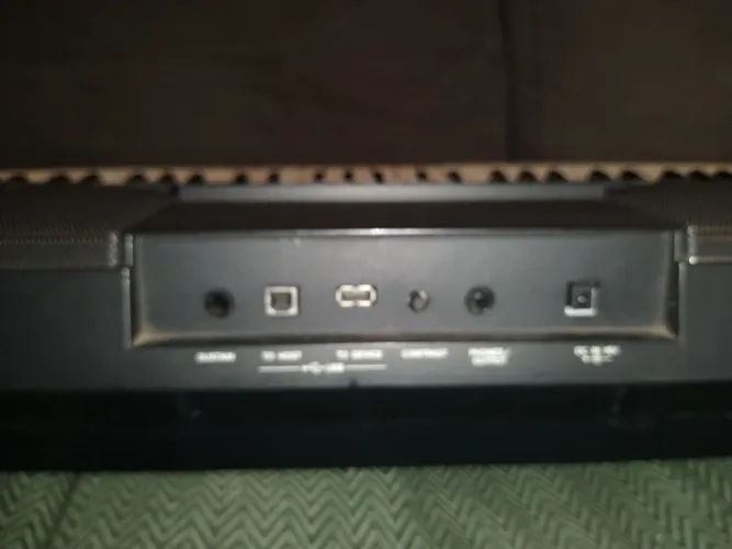 VENDO TECLADO YAMAHA PSR S550b