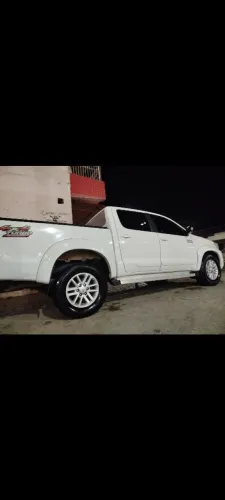 Toyota Hilux CD SRV D4-d 4X4 3.0 TDI Diesel AUT 2015