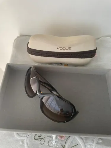 Óculos Vogue armação tartaruga em perfeito estado - Maravilhoso!!!
