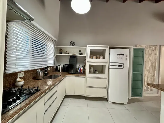 Casa com piscina aquecida próximo à praia