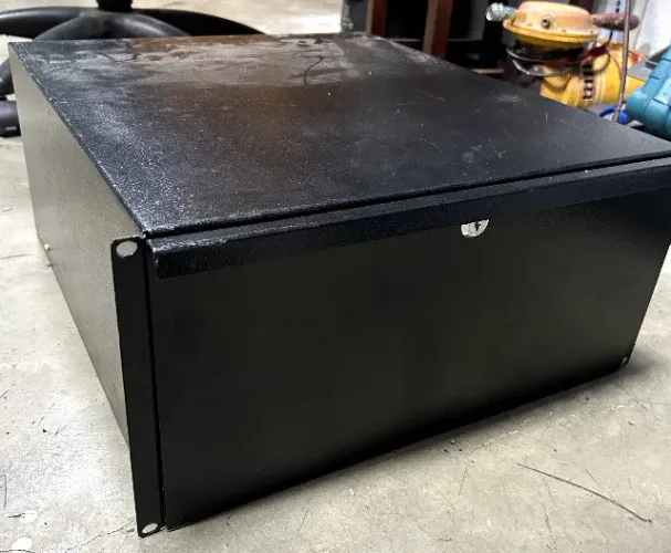 Gaveta para Rack 4U metálica com chave
