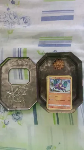 Carta de Pokémon. R$: 120 reais tudo. .