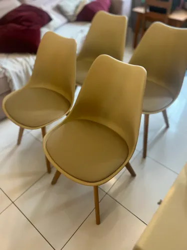 Jogo de 4 cadeiras Saarinen wood cor nude