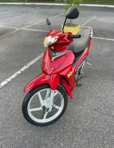 Vendo zig 50cc. Tudo funcionando. Em ótimo estado. Troco por carro eu dando volta 