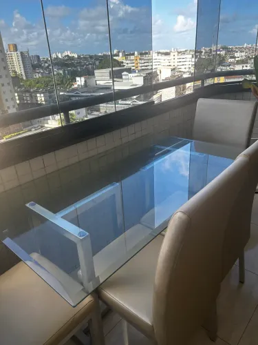 Lindo conjunto de mesa de vidro com 6 cadeiras em Alumínio Escovado!