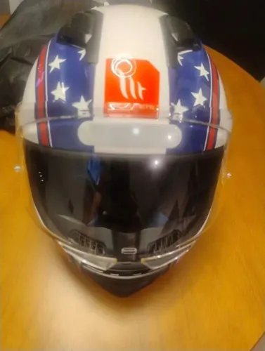 Capacete Helmetz